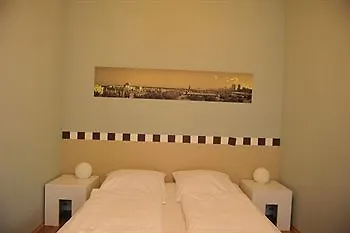 Pfefferbett Regierungsviertel 3* Berlin